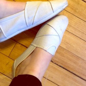 White (faux) TOMS